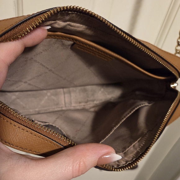 Michael Kors Off White, Grey, and Brown MK Print crossbody jet set bag - Picture 8 of 16